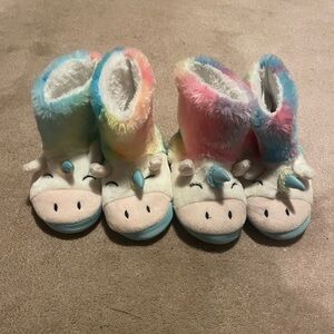 Totes Colorful Unicorn Slippers